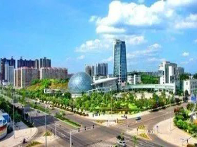 石港科技產(chǎn)業(yè)園以“一主一新”產(chǎn)業(yè)格局為導(dǎo)向，積極加強(qiáng)“四區(qū)聯(lián)動(dòng)”