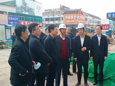 南通市家紡市場協(xié)同發(fā)展領(lǐng)導(dǎo)小組組長、副市長潘建華在園區(qū)視察協(xié)同發(fā)展相關(guān)工程項目